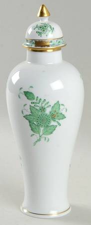 Chinese Bouquet Green (AV) 7" Urn with Lid