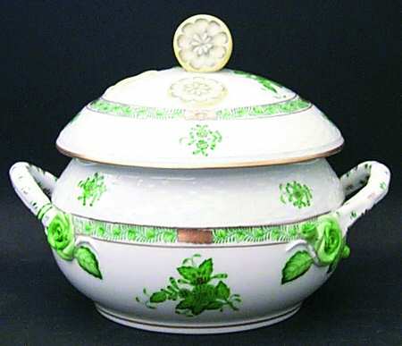 Chinese Bouquet Green (AV) Bean Pot & Lid