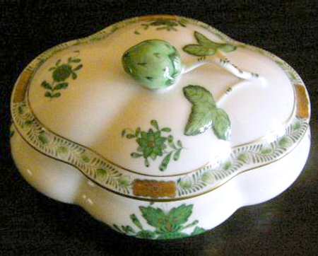 Chinese Bouquet Green (AV) 4" Candy Box & Lid