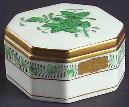 Chinese Bouquet Green (AV) 2" Octagonal Box & Lid