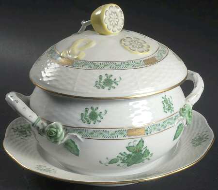 Chinese Bouquet Green (AV) Sauce Boat with Attached Underplate & Lid
