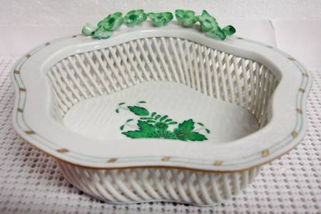 Chinese Bouquet Green (AV) 5" Open Weave Basket