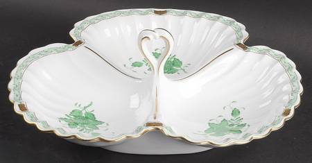 Chinese Bouquet Green (AV) 3 Part Shell Shaped Dish w/Center Handle