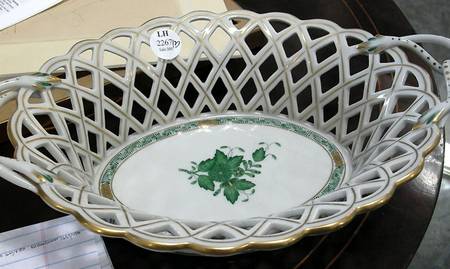 Chinese Bouquet Green (AV) 11" Oval Open Weave Basket