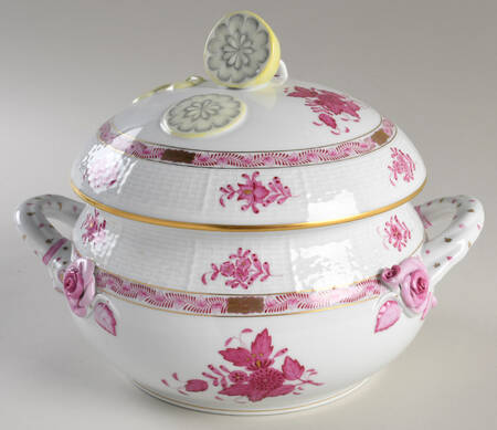 Chinese Bouquet Raspberry (AP) Bean Pot & Lid