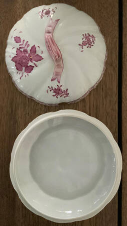 Chinese Bouquet Raspberry (AP) Large Candy Box & Lid