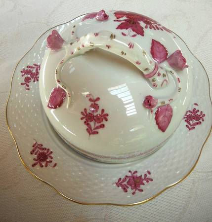 Chinese Bouquet Raspberry (AP) Round Cheese Dish & Lid