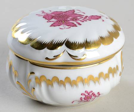 Chinese Bouquet Raspberry (AP) Bonbonniere