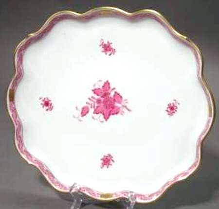 Chinese Bouquet Raspberry (AP) 11" Scalloped Tray