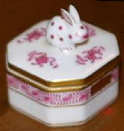 Chinese Bouquet Raspberry (AP) Small Bunny Trinket Box with Lid