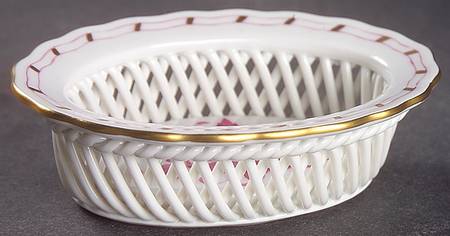 Chinese Bouquet Raspberry (AP) 3" Oval Open Weave Basket