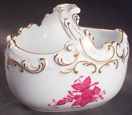 Chinese Bouquet Raspberry (AP) Small Oval Basket with Handle
