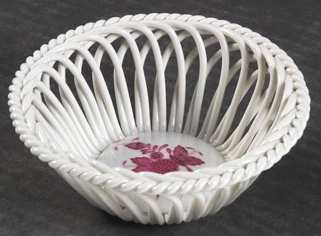 Chinese Bouquet Raspberry (AP) Small Open Weave Basket