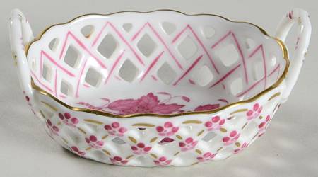 Chinese Bouquet Raspberry (AP) Small-Handled Open Weave Basket