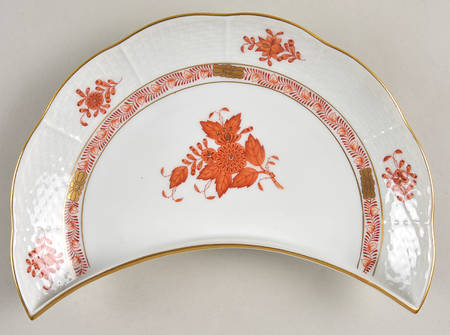 Chinese Bouquet Rust (AOG) Crescent Salad Plate