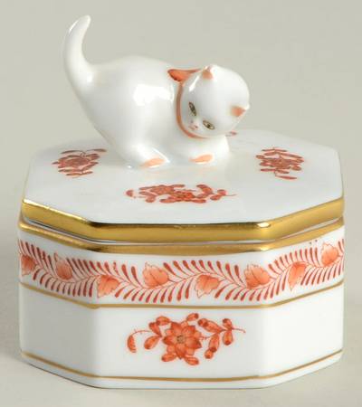 Chinese Bouquet Rust (AOG) Trinket Box with Cat Lid