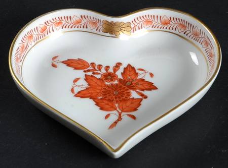 Chinese Bouquet Rust (AOG) Heart Shaped Tray