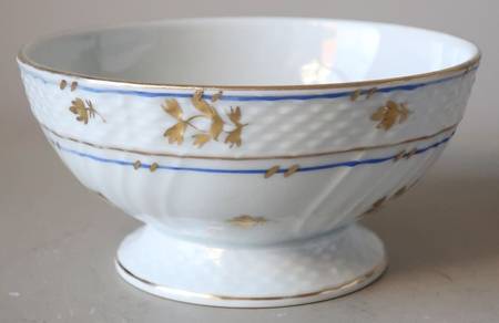 Coronation (Bat) Cranberry Bowl