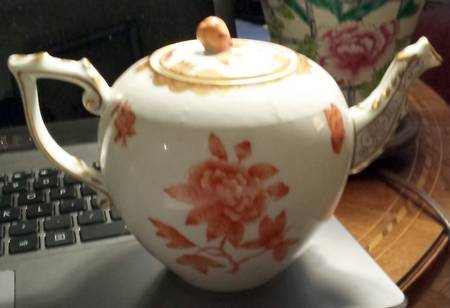 Fortuna (Vboh) Mini Teapot & Lid