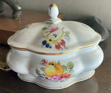 Fruits & Flowers (BFR) 4" Candy Box & Lid