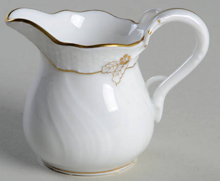 Golden Edge Newer (HDE) Individual Creamer