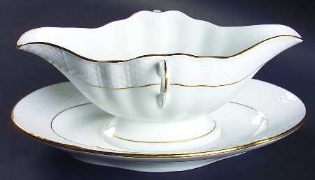 Golden Edge Newer (HDE) Gravy Boat with Attached Underplate