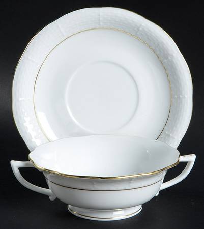 Golden Edge Newer (HDE) Footed Cream Soup Bowl & Saucer Set