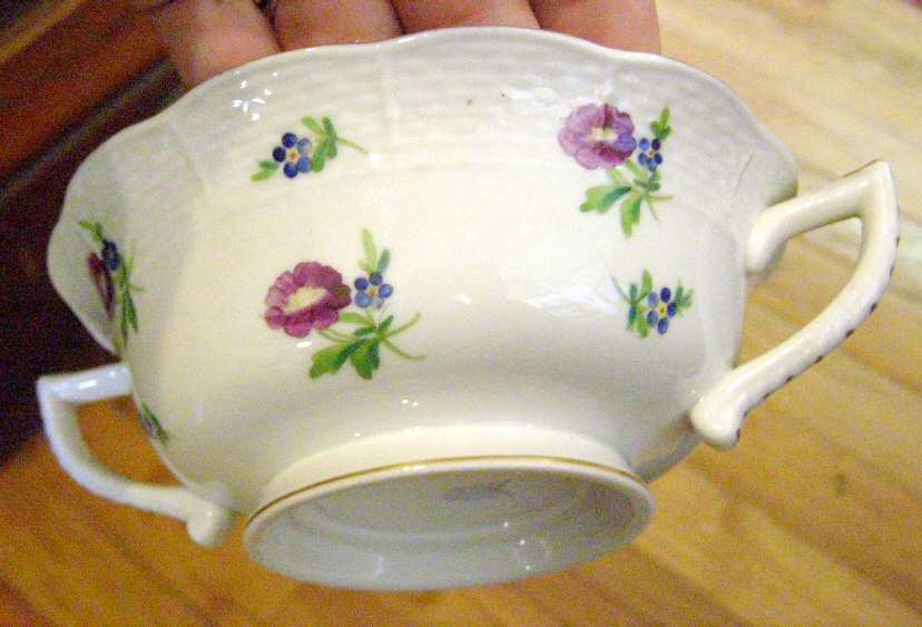 HER3 Footed Cream Soup Bowl