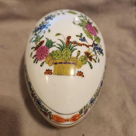 Indian Basket Muliticolor (FD) 4" Egg Box & Lid