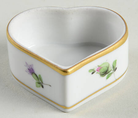 Kimberly (MF) Heart Shape Box No Lid