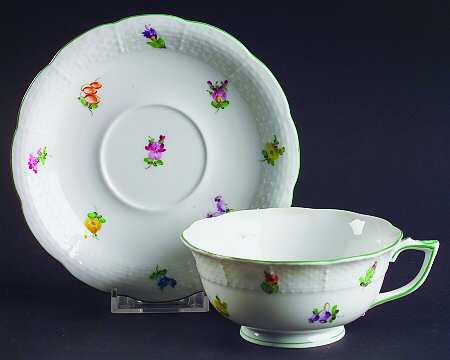 Lindsay (LY) Footed Cup & Saucer Set