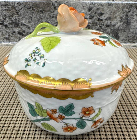 Livia (WBOS) Sugar Bowl & Lid
