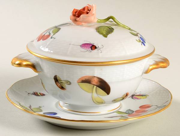Market Garden (FR) Bouillon Soup and Saucer with Lid