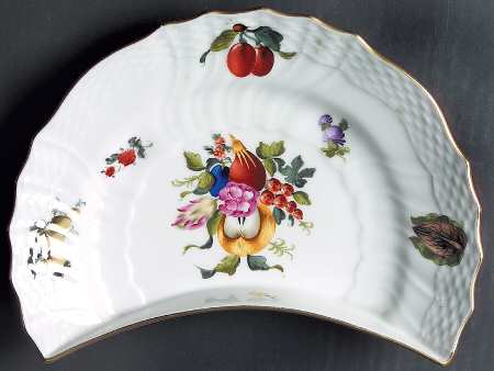 Market Garden (FR) Crescent Salad Plate