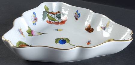 Market Garden (FR) 10" Triangular Vegetable Bowl