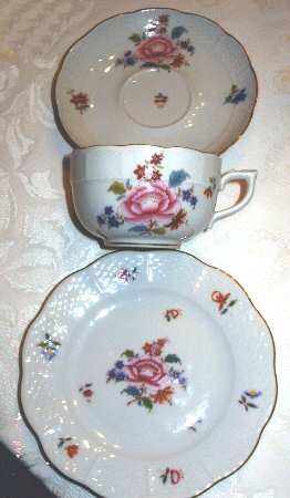 Nanking Bouquet (Nb) Footed Cup & Saucer Set