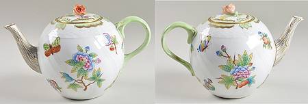 Queen Victoria (Green Border) Teapot & Lid