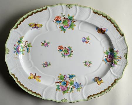 Queen Victoria (Green Border) 18" Oval Serving Platter