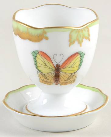 Queen Victoria (Green Border) Egg Cup with Attached Underplate