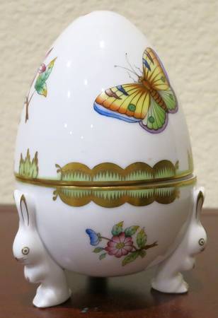 Queen Victoria (Green Border) Egg Box & Lid