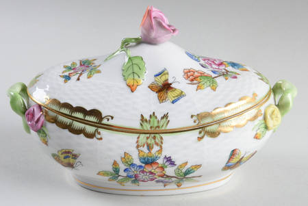 Queen Victoria (Green Border) Medium Candy Box