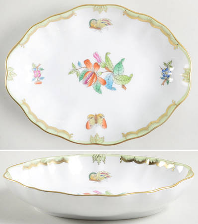 Queen Victoria (Green Border) 7" Scalloped Tray