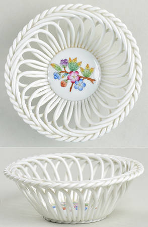 Queen Victoria (Green Border) 4" Small Round Open Weave Basket