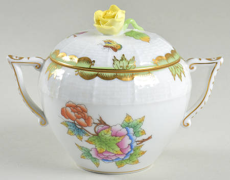 Queen Victoria (Green Border) Sugar Bowl & Lid