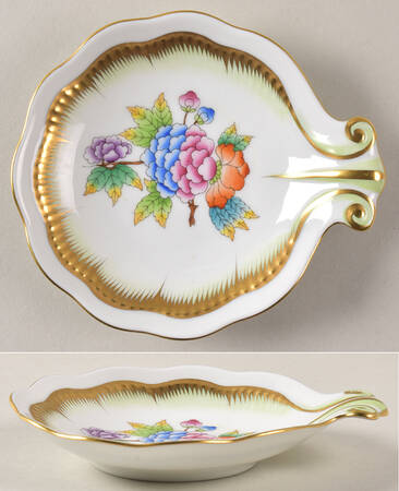 Queen Victoria (Green Border) 4" Shell Shaped Dish