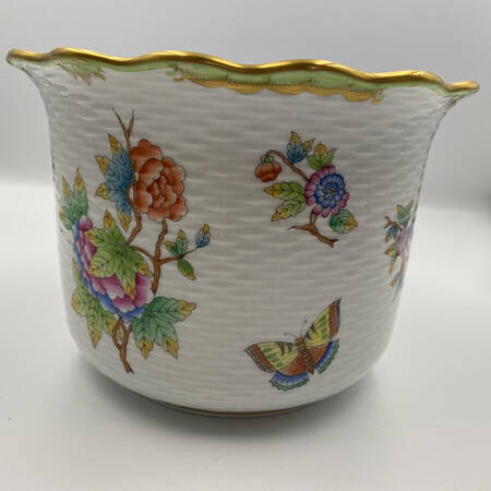 Queen Victoria (Green Border) 5" Cachepot