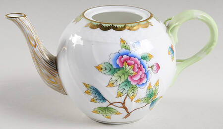 Queen Victoria (Green Border) Mini Teapot No Lid