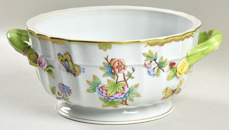 Queen Victoria (Green Border) 4 Qt Tureen No Lid