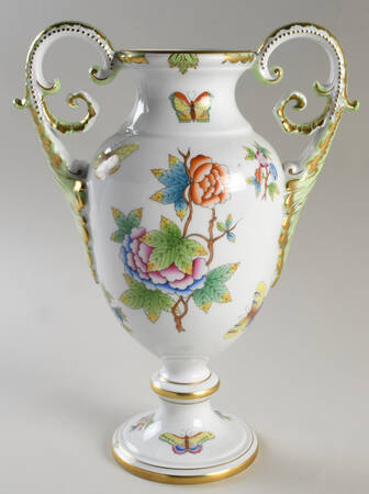 Queen Victoria (Green Border) 12" Footed Covered Vase No Lid