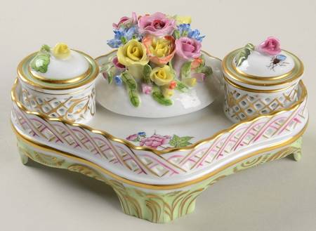 Queen Victoria (Green Border) Double Ink Stand w/Lids & Inserts